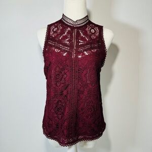 BB Dakota Play Nice Bordeaux Lace‎ Sleeveless Blouse Keyhole